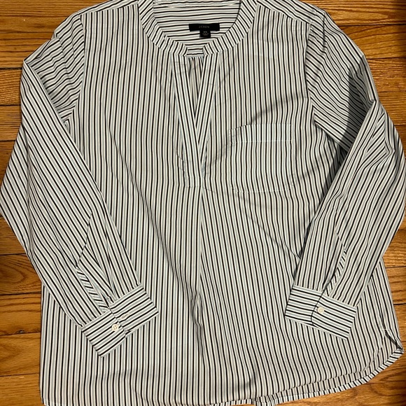 NWT-J.Crew-v-neck cotton poplin long-sleeve popover top in stripe, XS - Picture 1 of 2
